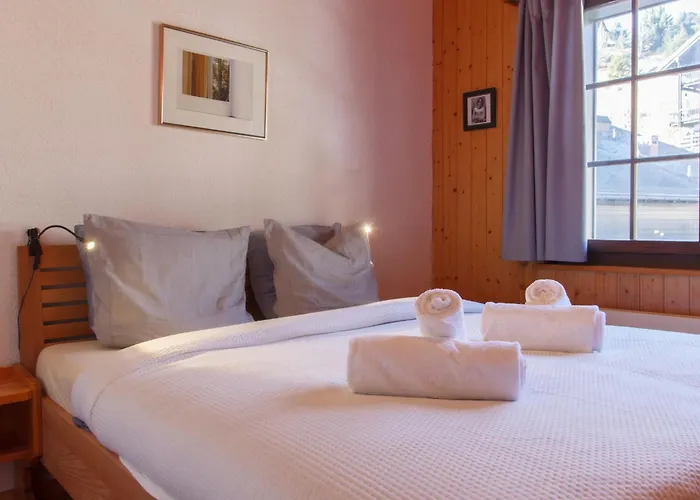 Dahlia By Interhome *